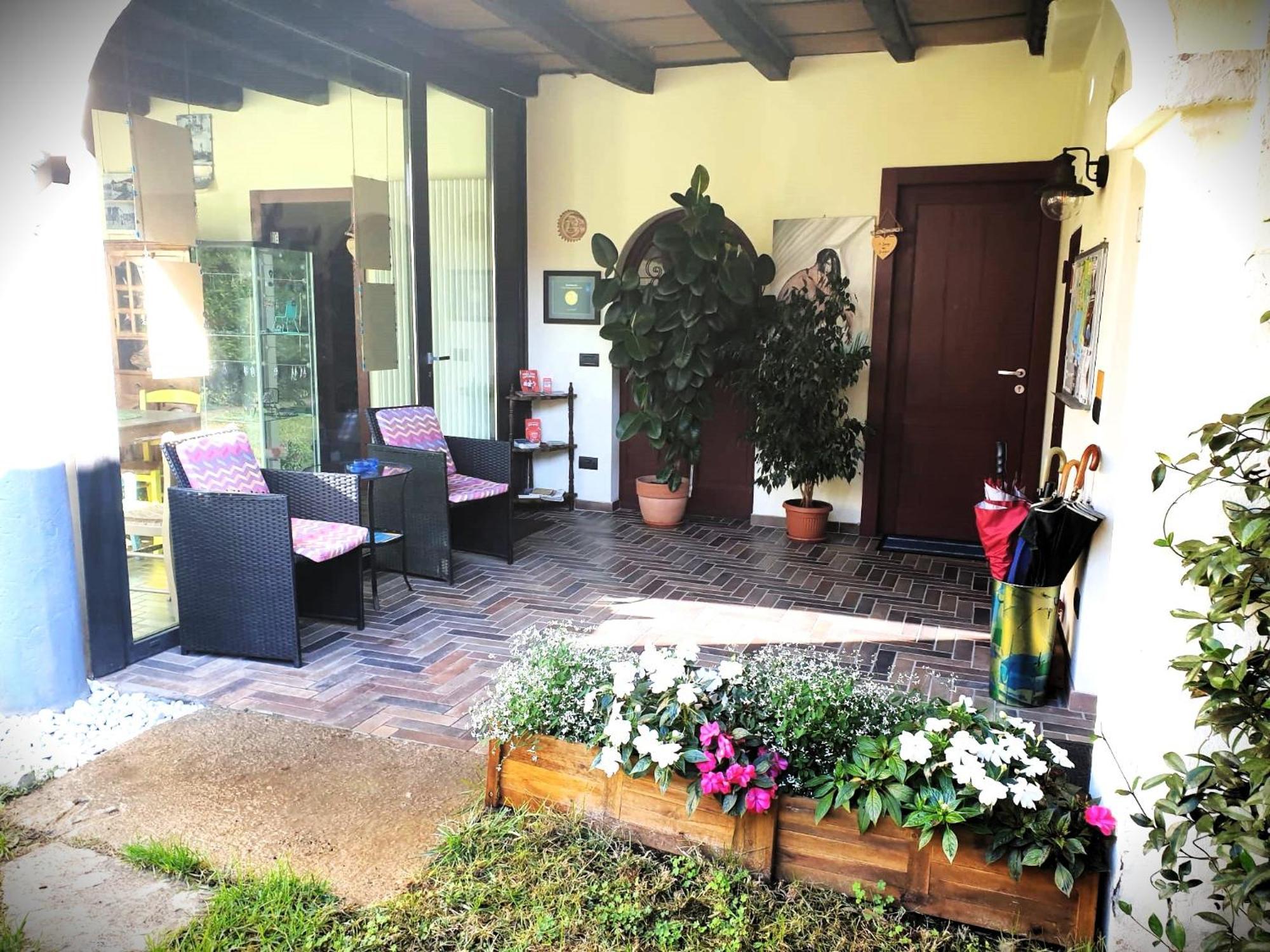 Le Tre Arti Bed & Breakfast Gavirate Eksteriør bilde